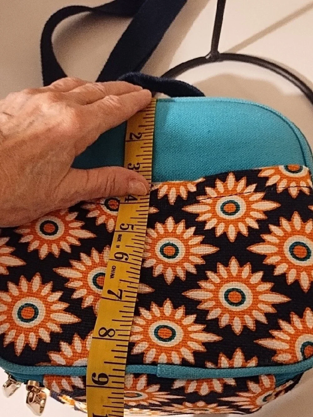 Spartina 449 Teal and Navy Sunflower Crossbody EUC Insulated.